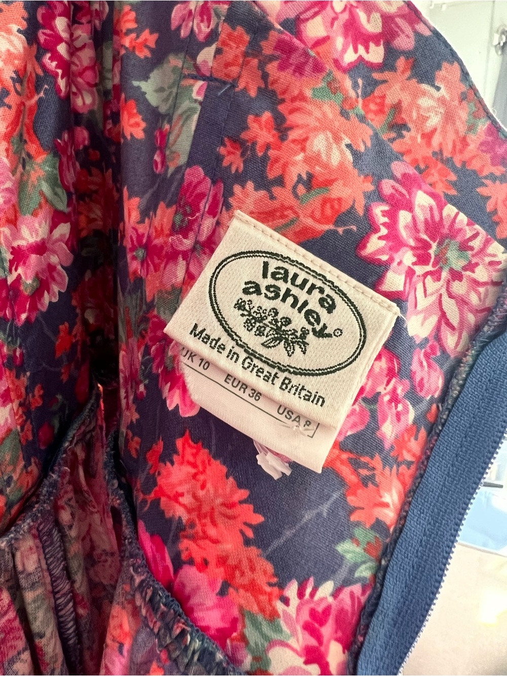 Vintage Laura Ashley Dress - Picture 5 of 5